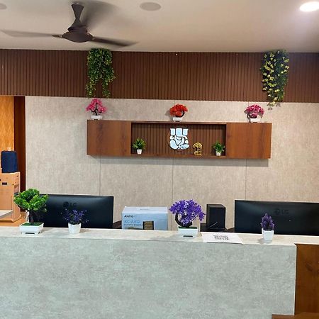 Maalyasa Hotel And Suites Хайдарабад Экстерьер фото
