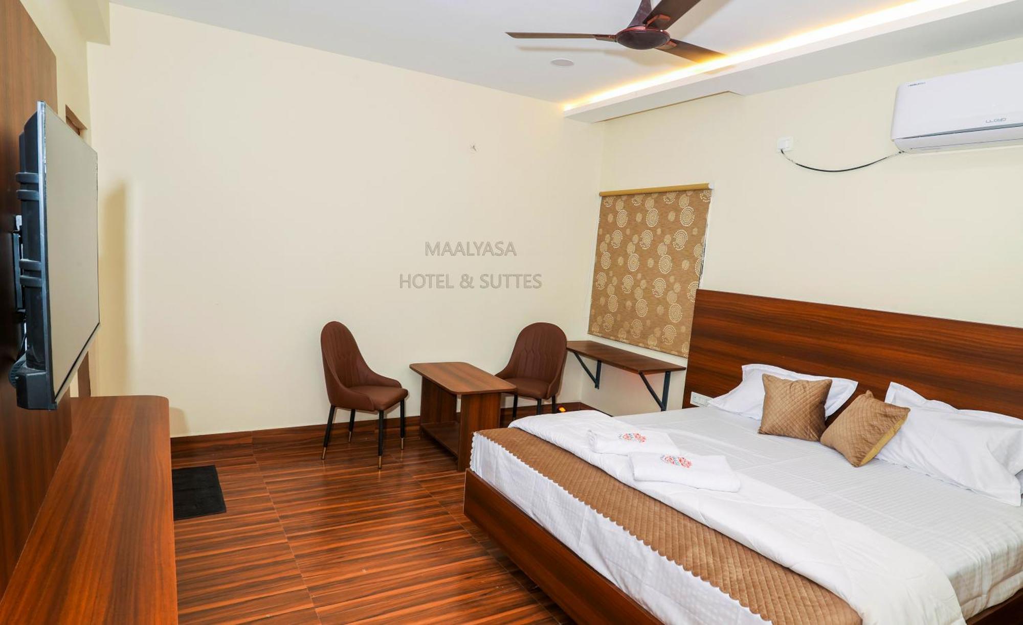 Maalyasa Hotel And Suites Хайдарабад Экстерьер фото