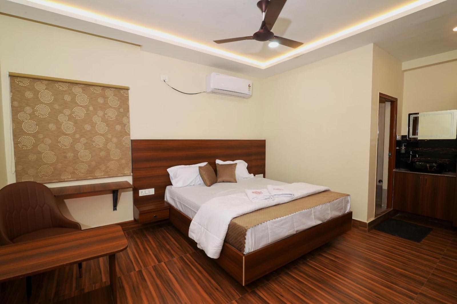 Maalyasa Hotel And Suites Хайдарабад Экстерьер фото